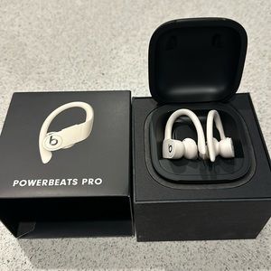 Apple Powerbeats Pro Totally Wireless Earbuds